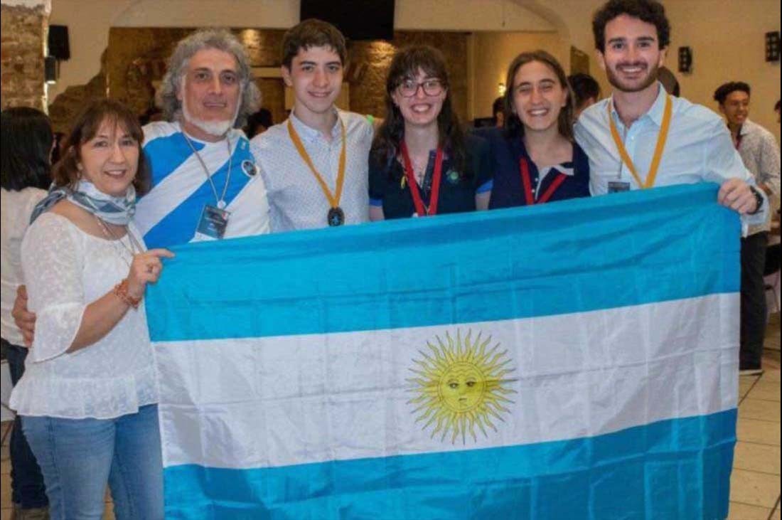 Medallistas argentinos en la XI Olimpíada Latinoamericana de Astronomía y Astronáutica (OLAA) - 0